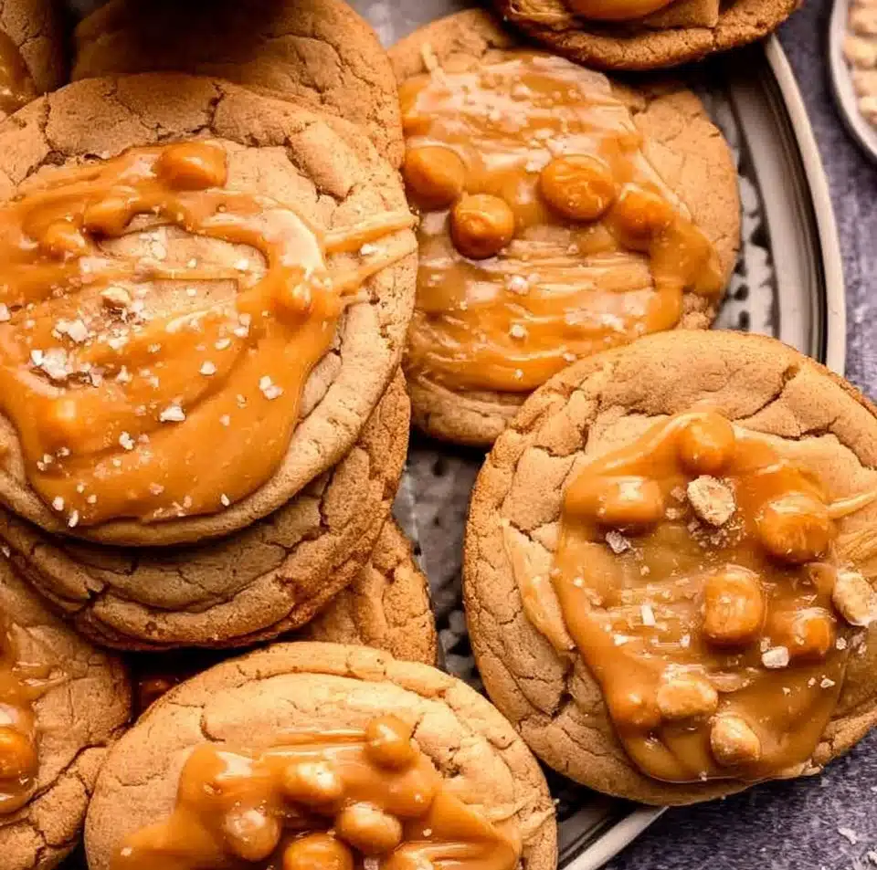 Delicious Butterbeer Cookies with a rich butterscotch flavor, perfect for fans.