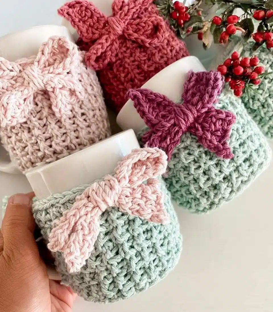 Winterberry Mug Cozy Free Crochet Pattern